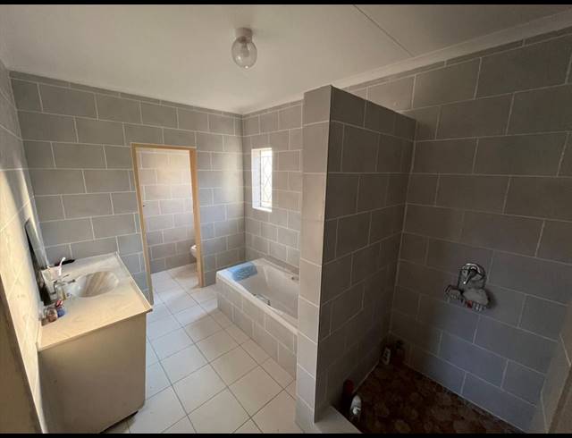 3 BEDROOM TOWNHOUSE FOR SALE IN BIRCHLEIGH
